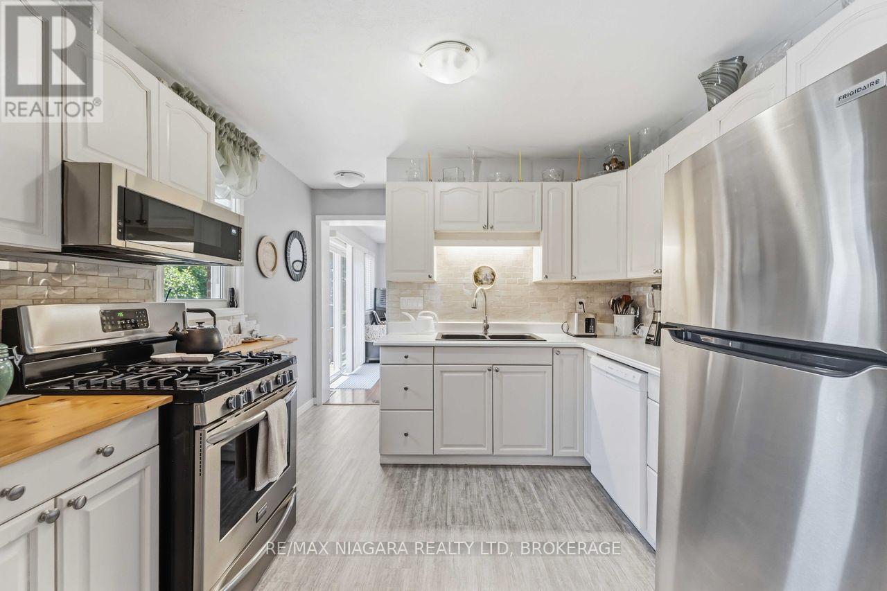 86 CLARE AVENUE - 16
