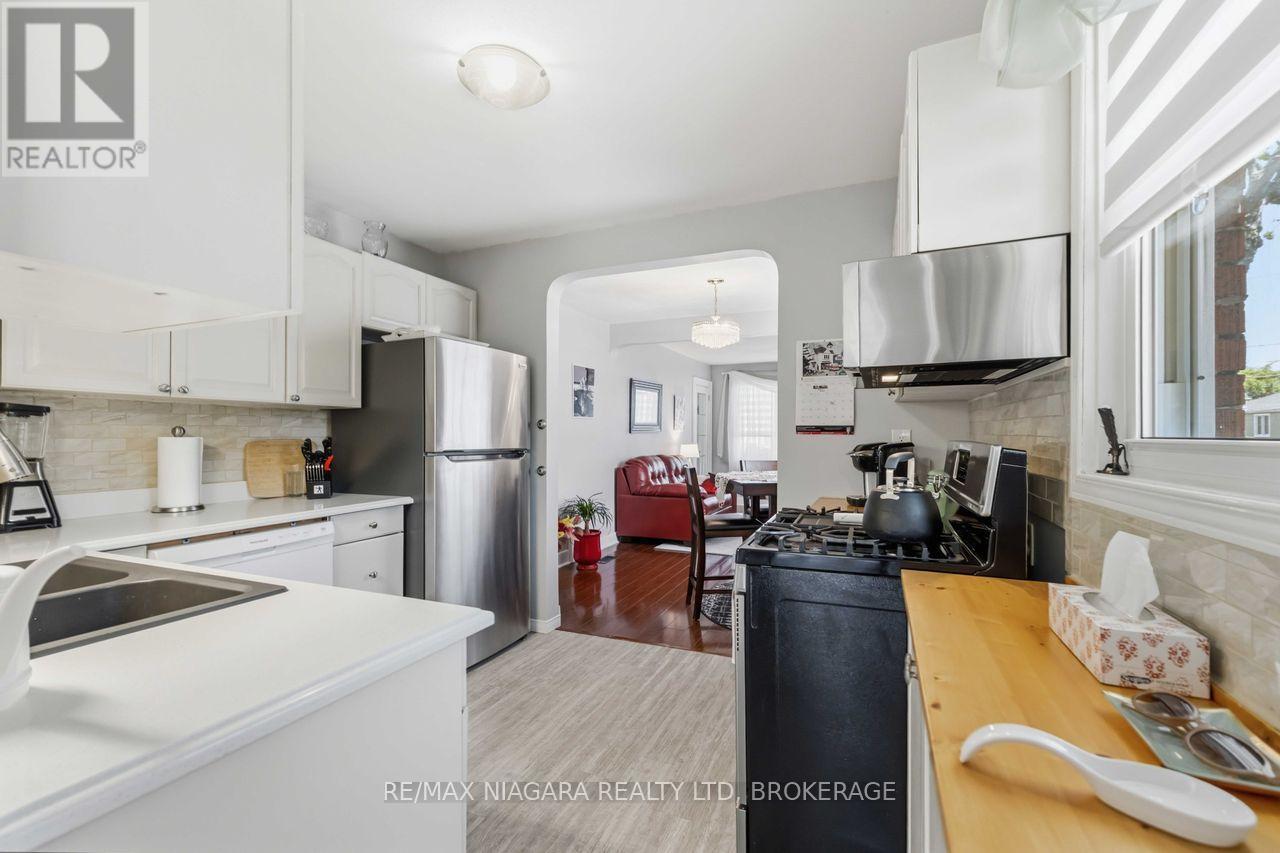 86 CLARE AVENUE - 26