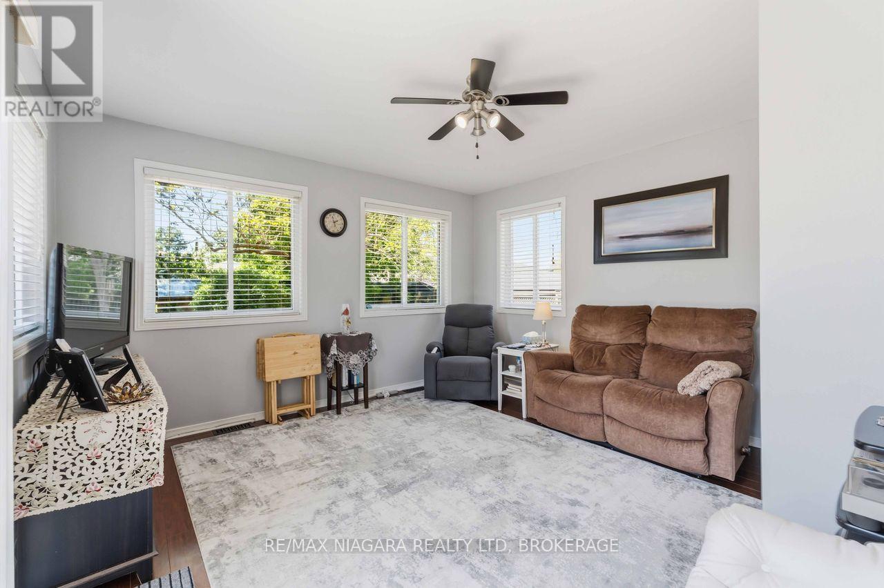 86 CLARE AVENUE - 27