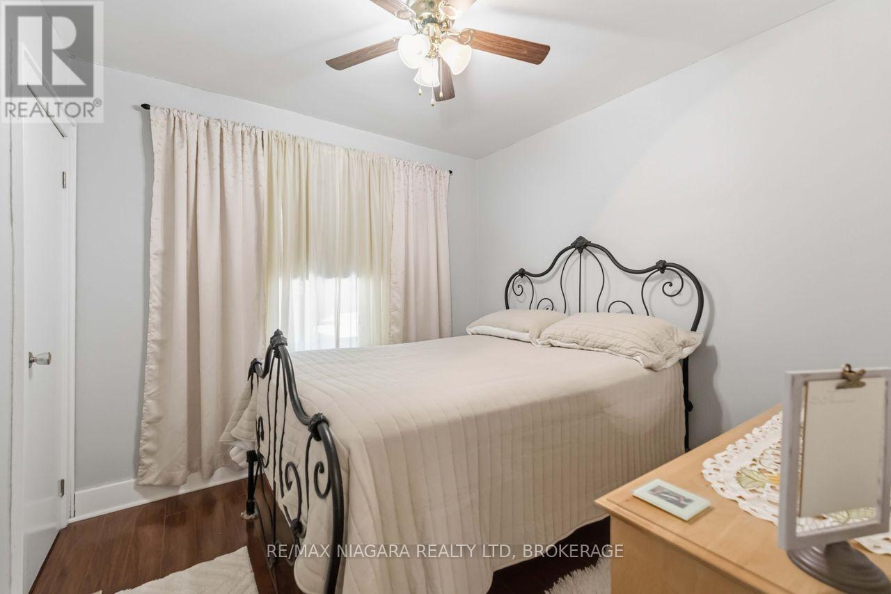86 CLARE AVENUE - 32