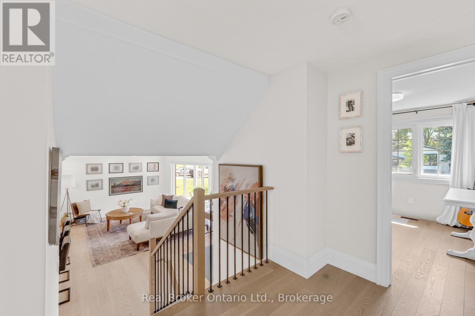 377 DUNCOMBE DRIVE - 14