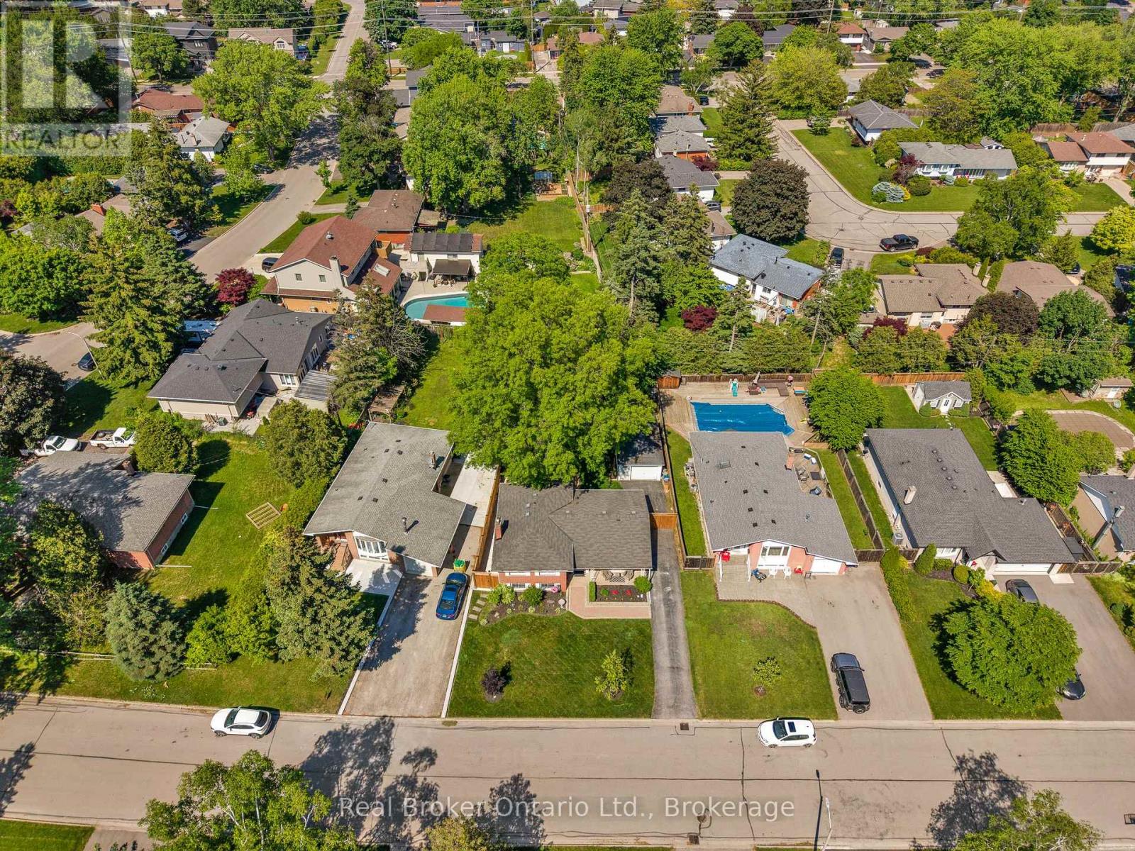 377 DUNCOMBE DRIVE - 37