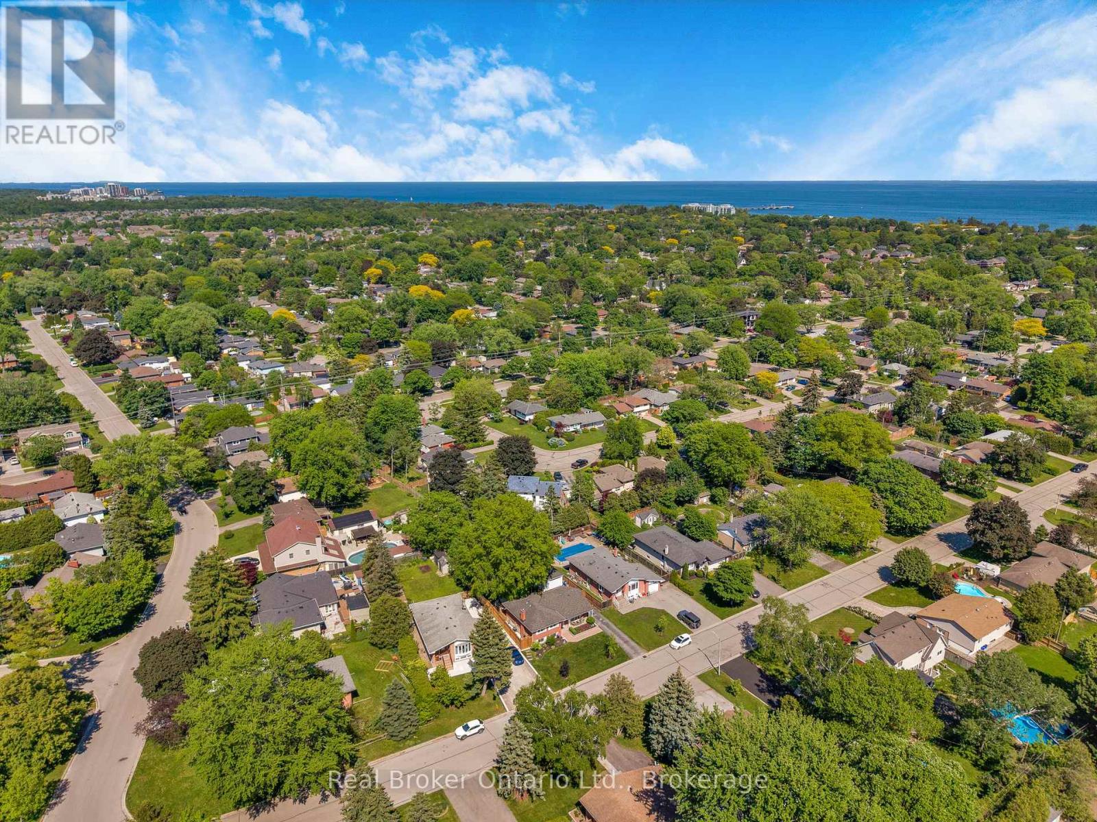 377 DUNCOMBE DRIVE - 39