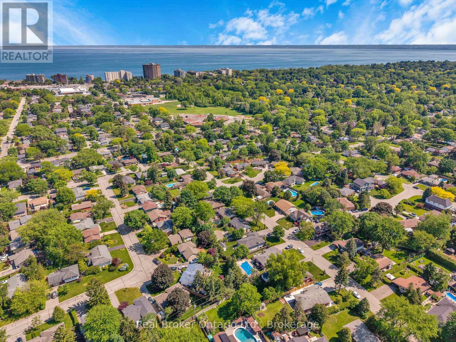 377 DUNCOMBE DRIVE - 40