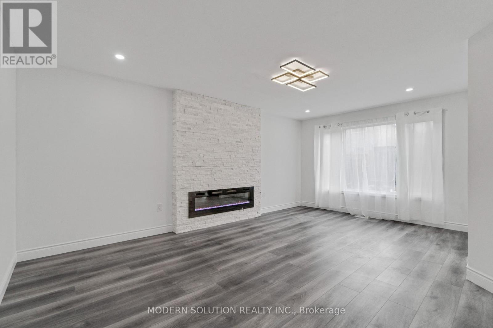 168 FUSILIER DRIVE - 19