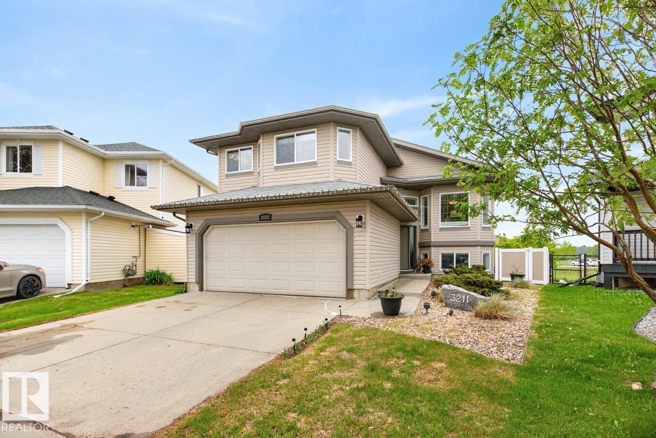 3211 47 ST - 1