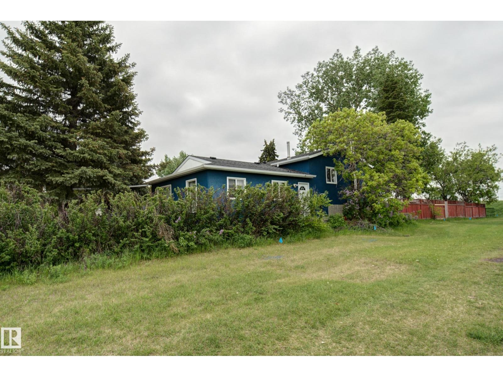 4823 10 AV NW - 3