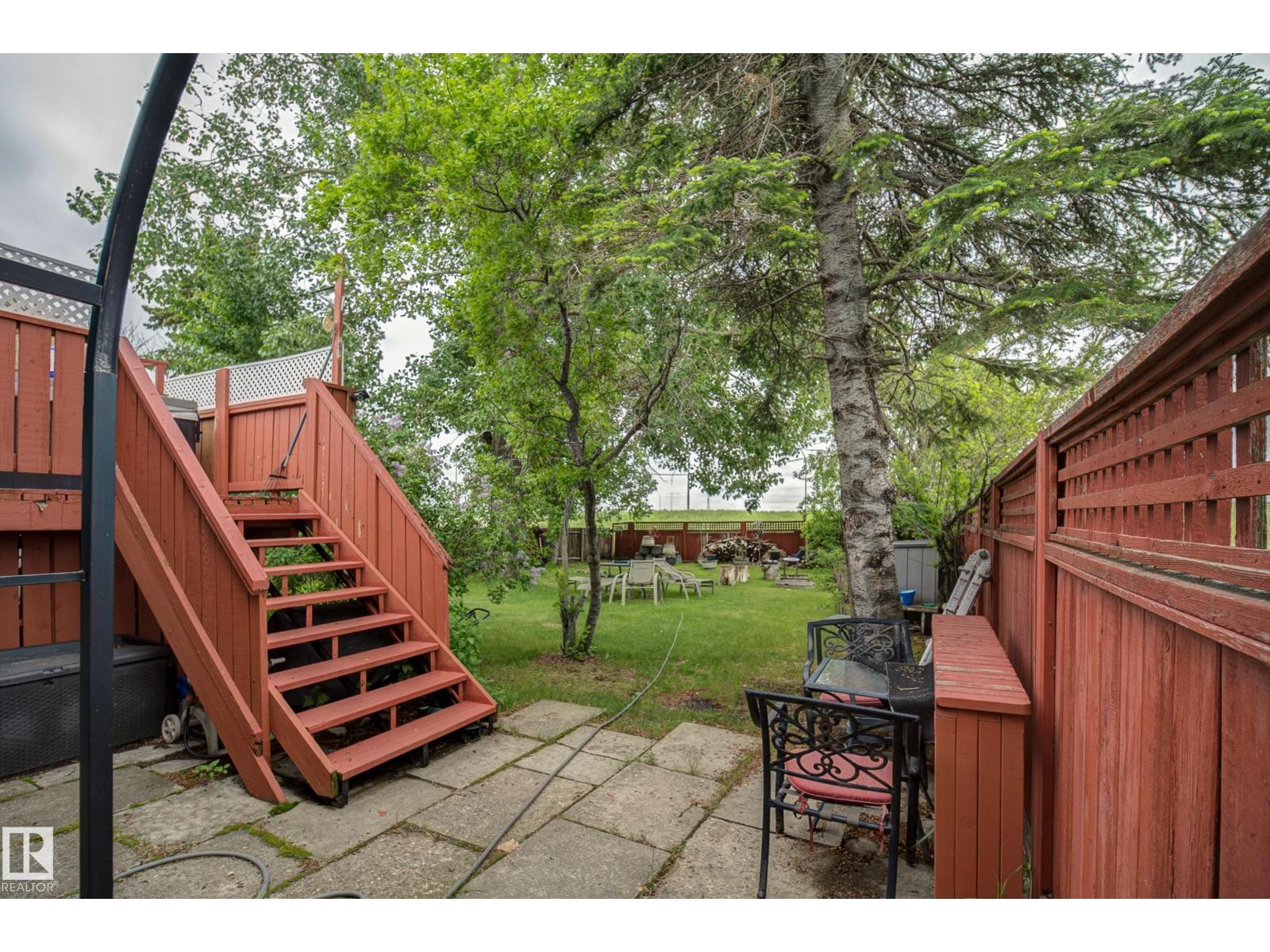 4823 10 AV NW - 50