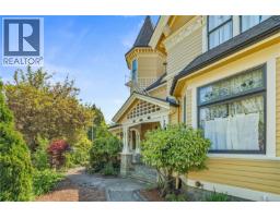 1171 Rockland Ave, Victoria, BC V8V3H8 Photo 32