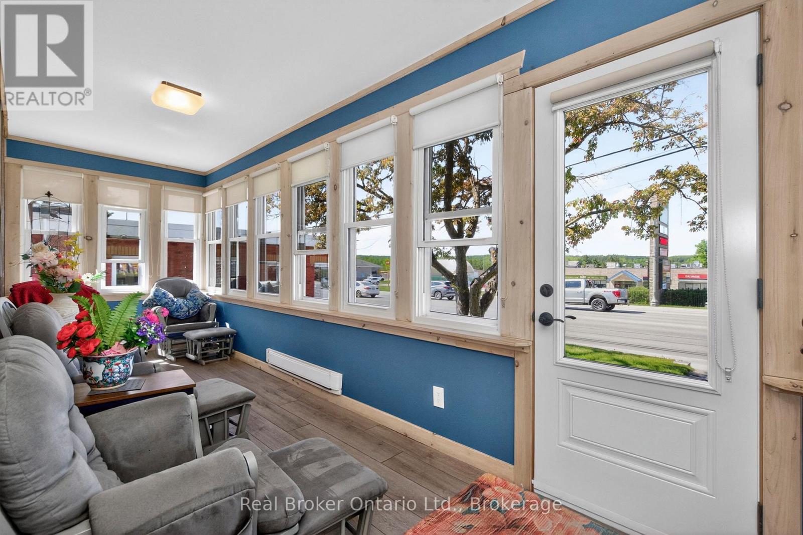 151 MAIN STREET - 4