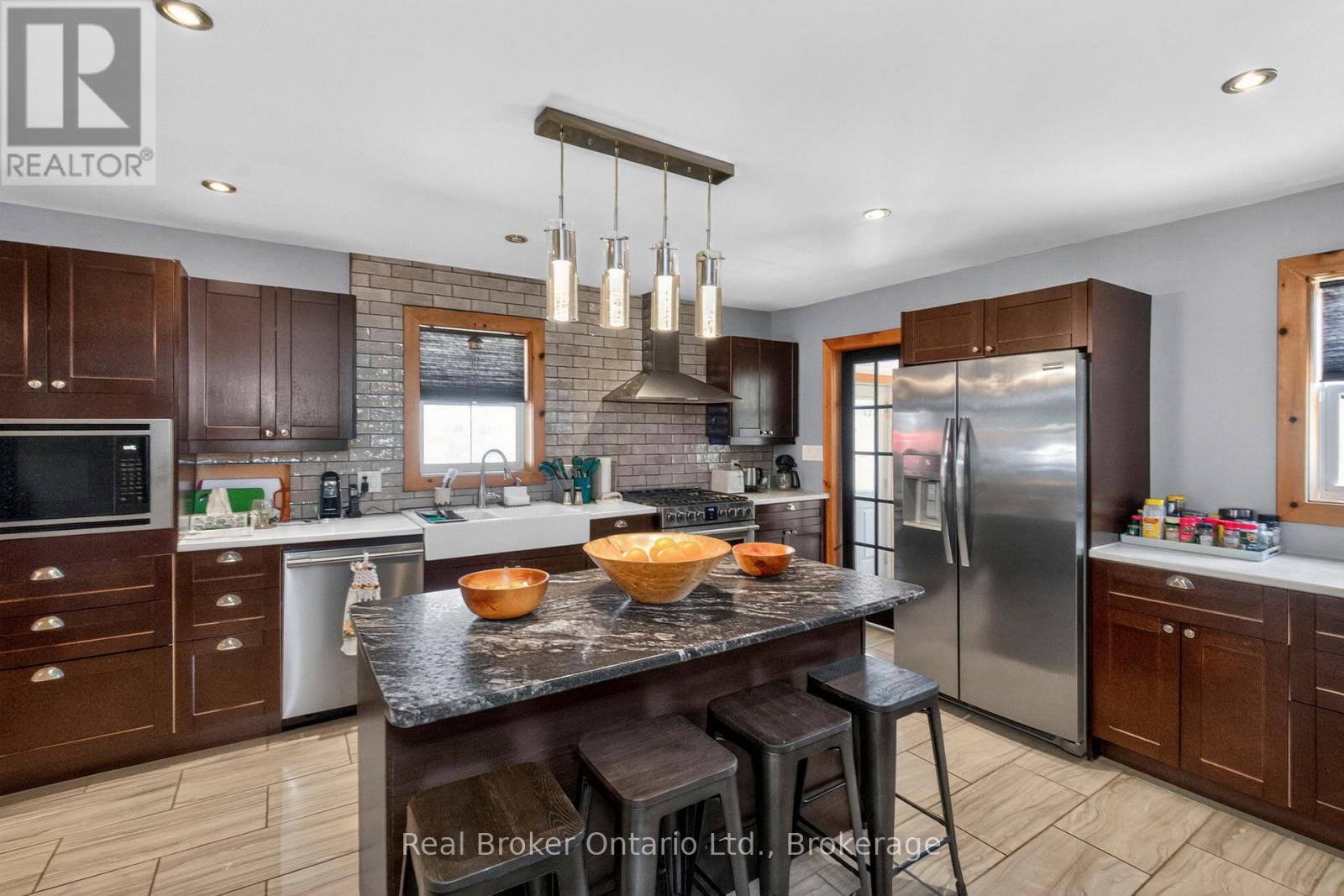 151 MAIN STREET - 7