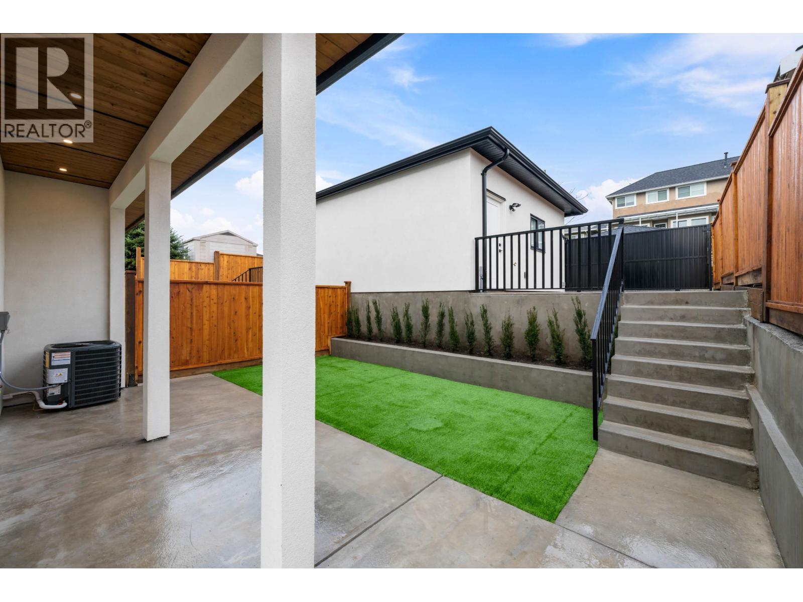 1 6107 PATRICK STREET, Burnaby