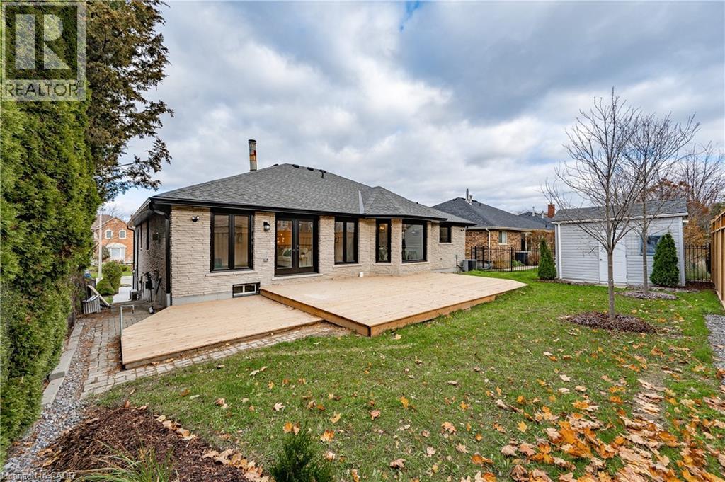 175 BLUEBELL Crescent - 44