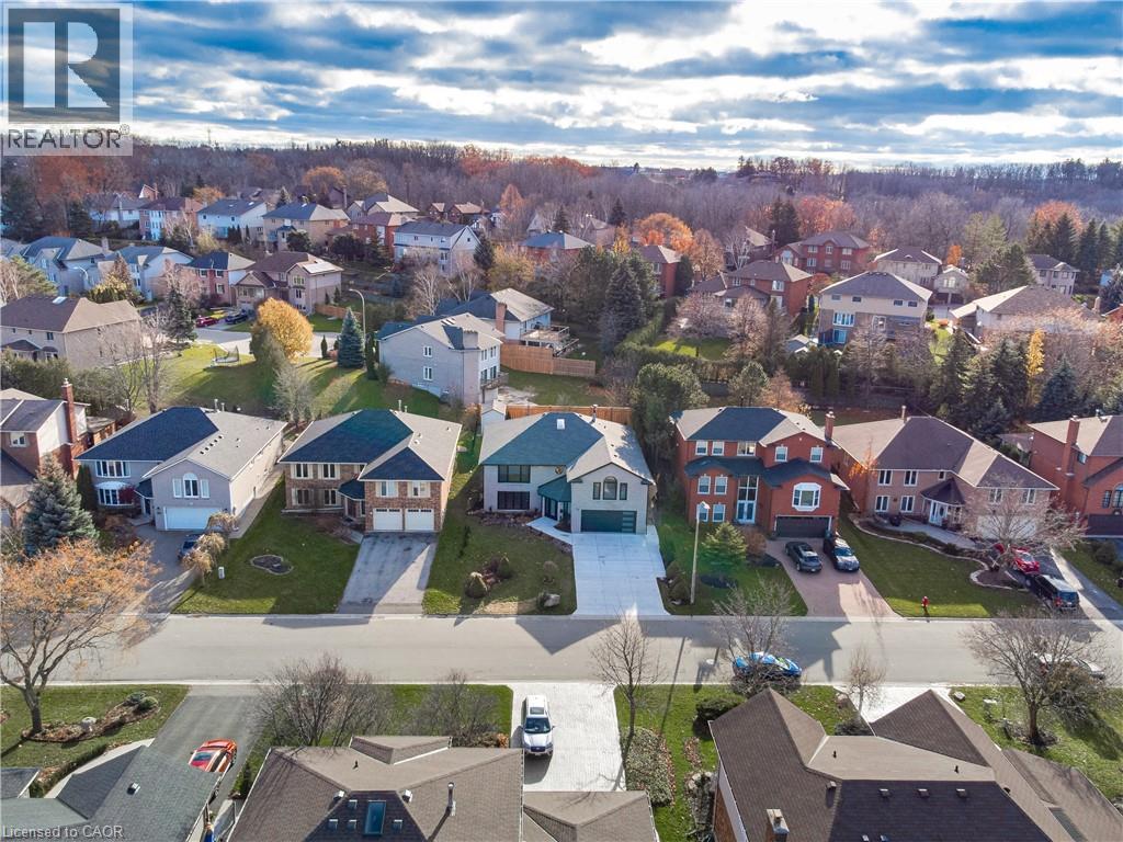 175 BLUEBELL Crescent - 48