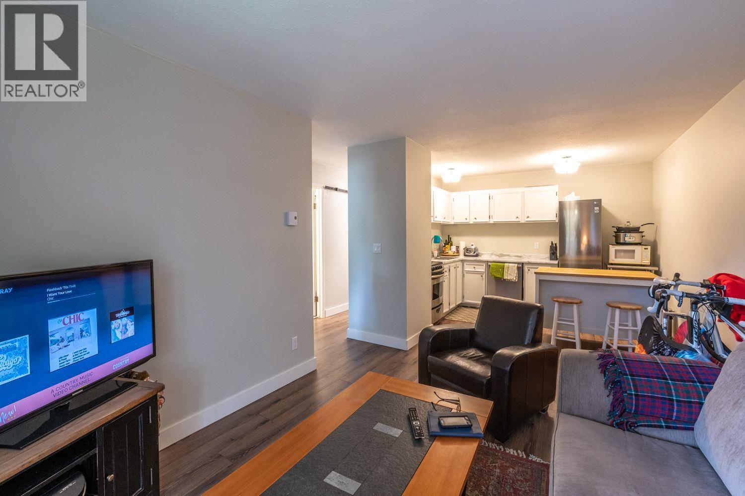 #201 150 Skaha Place - 7
