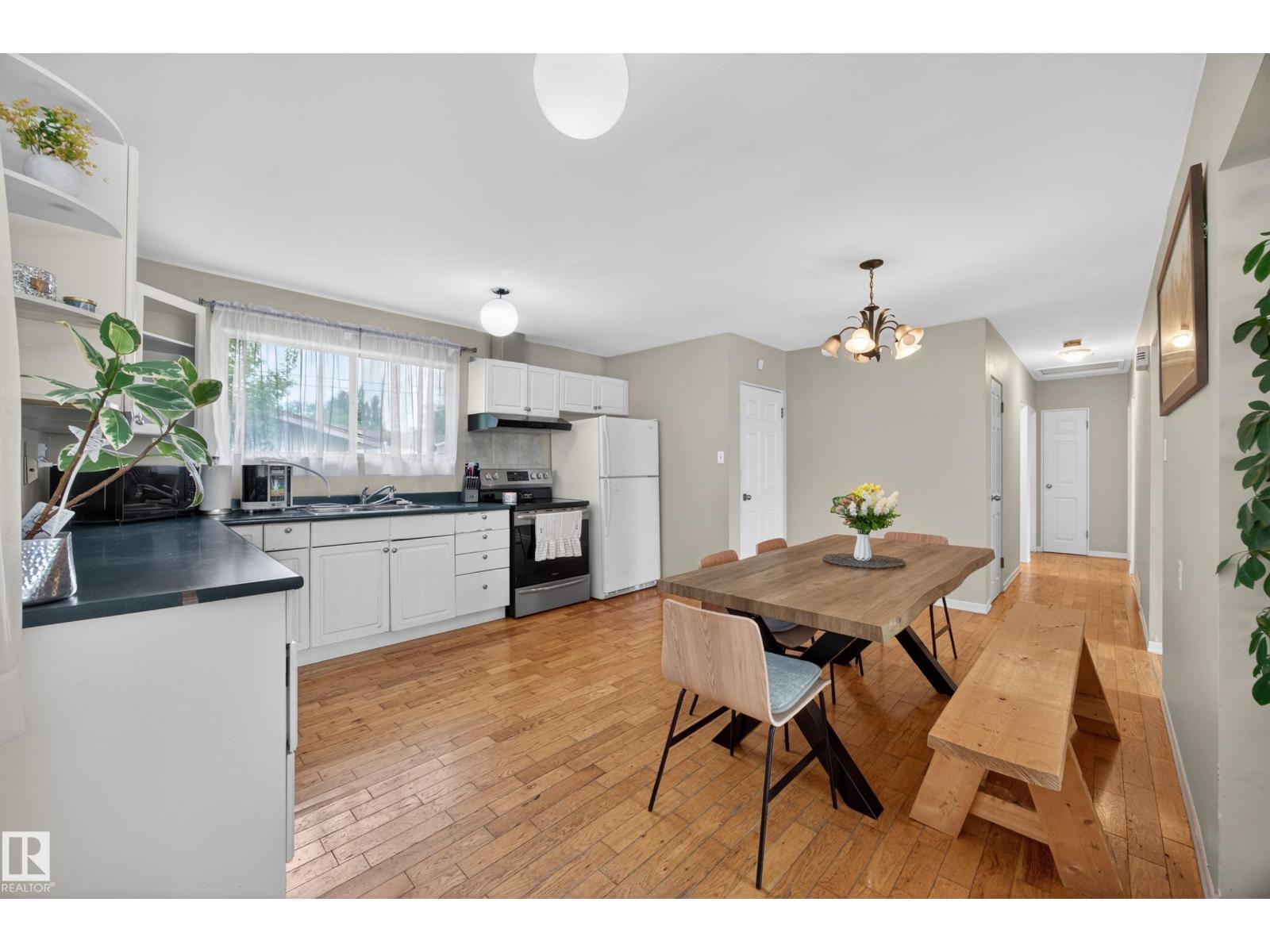 5216 104A ST NW - 11