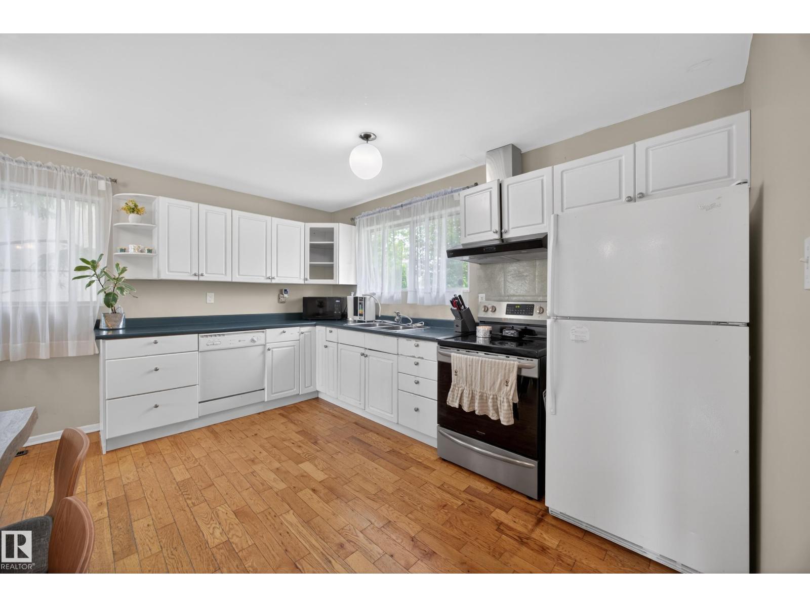 5216 104A ST NW - 12
