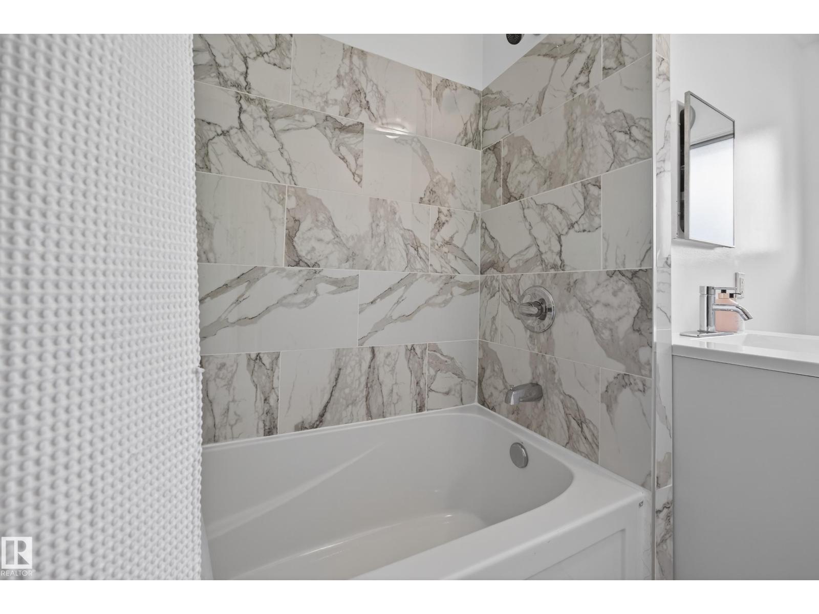 5216 104A ST NW - 24