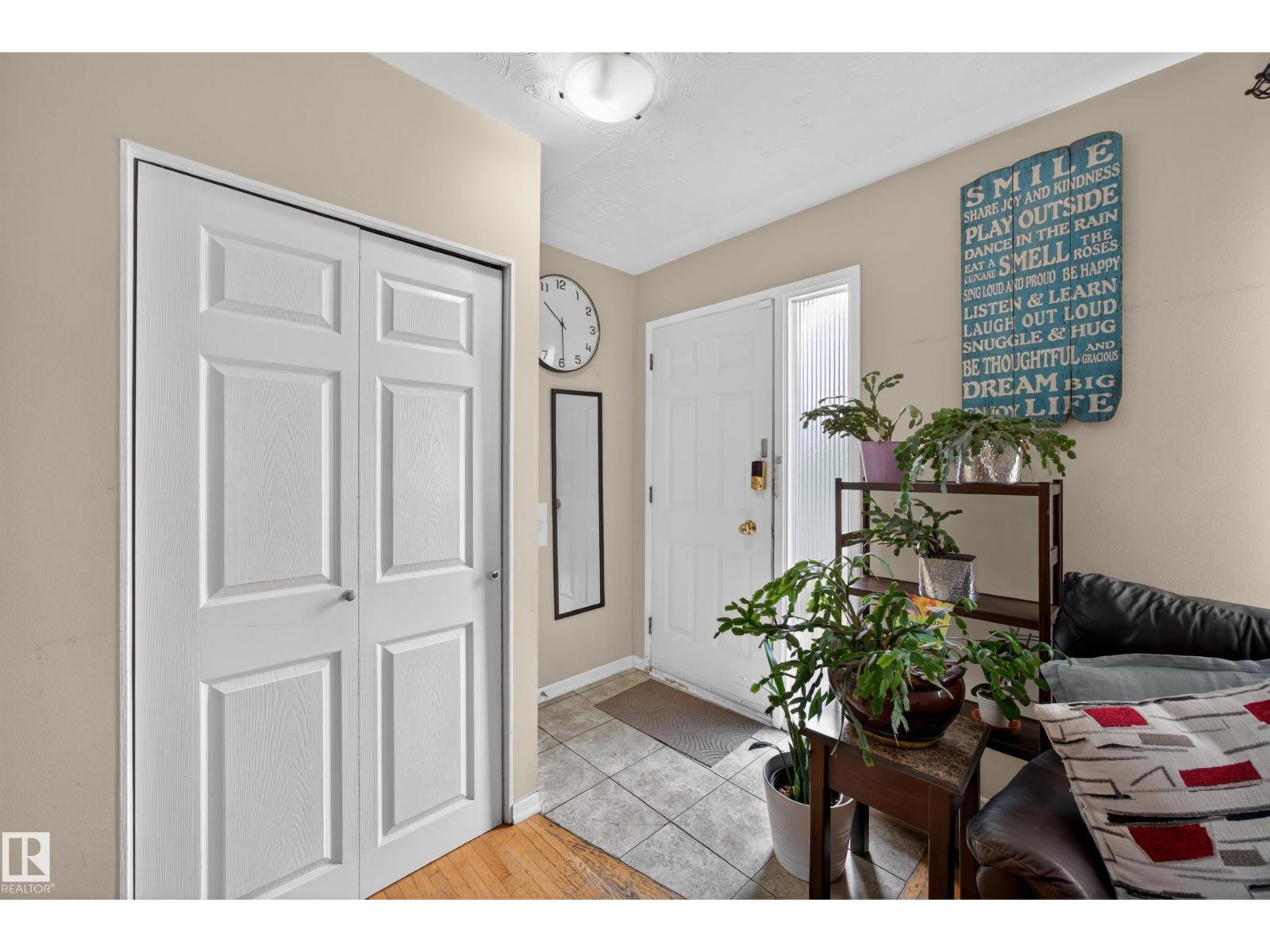 5216 104A ST NW - 3