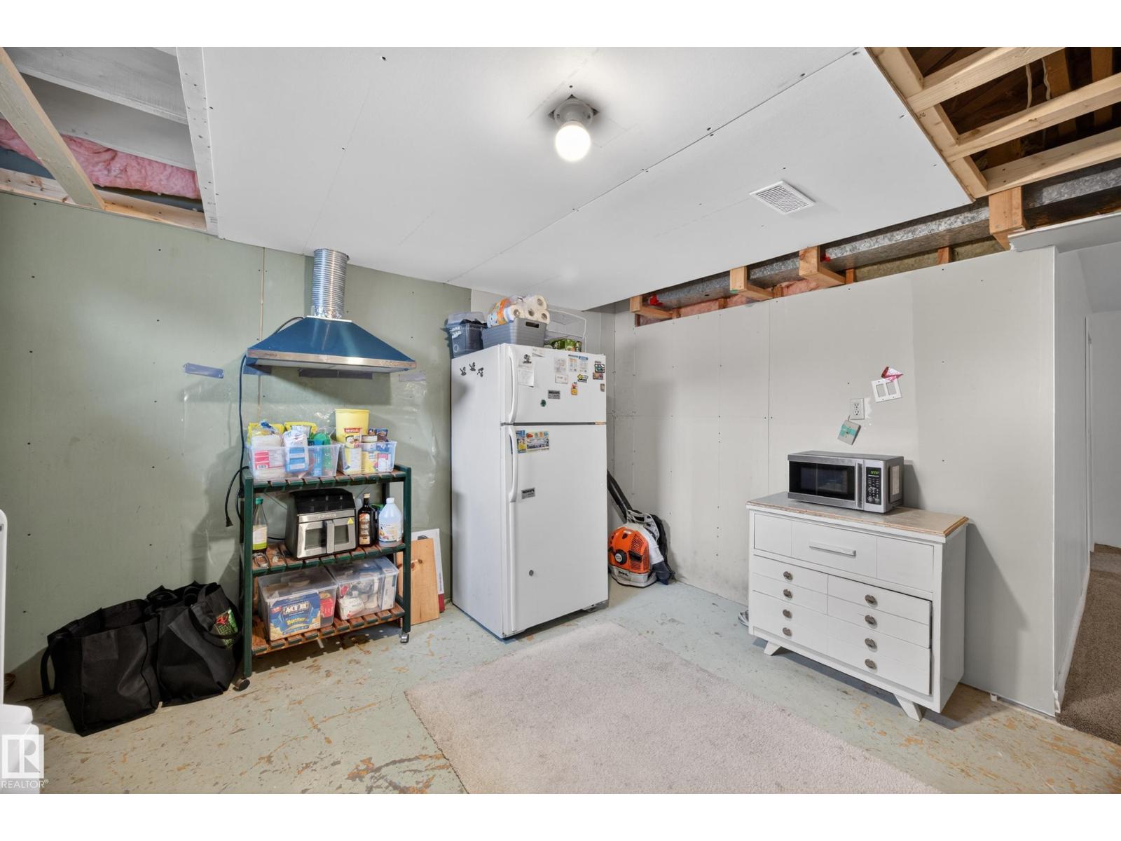 5216 104A ST NW - 33