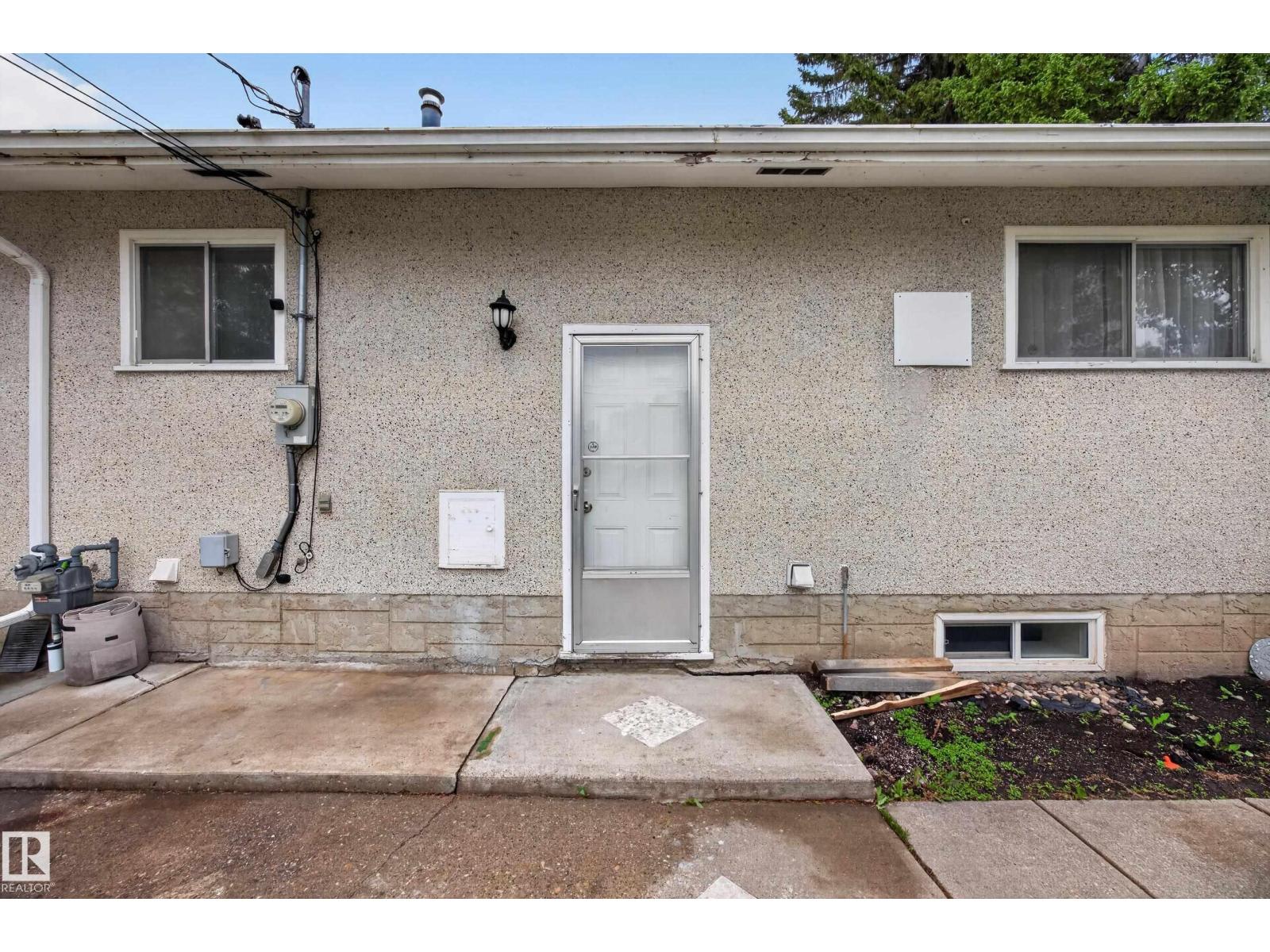 5216 104A ST NW - 42