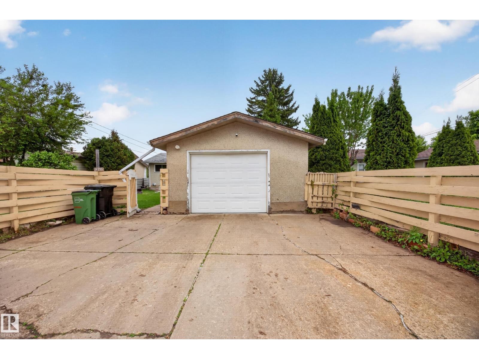 5216 104A ST NW - 47