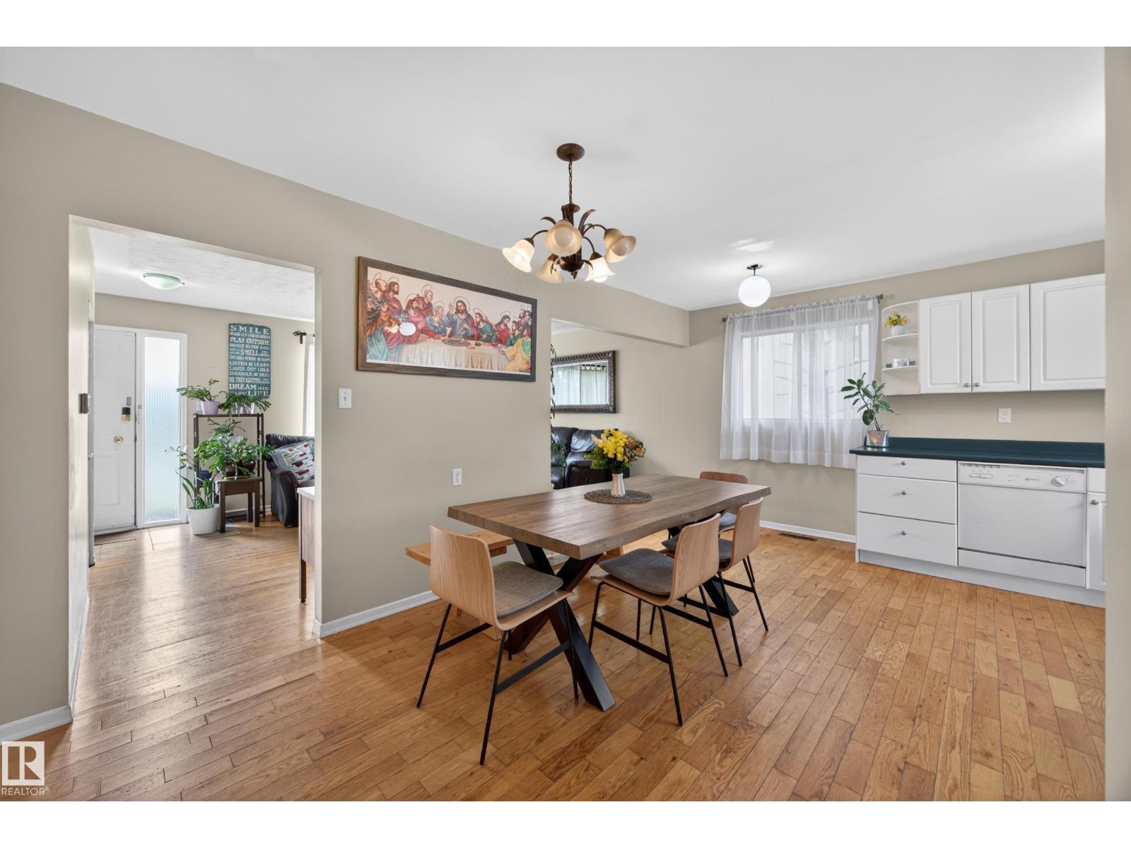 5216 104A ST NW - 9