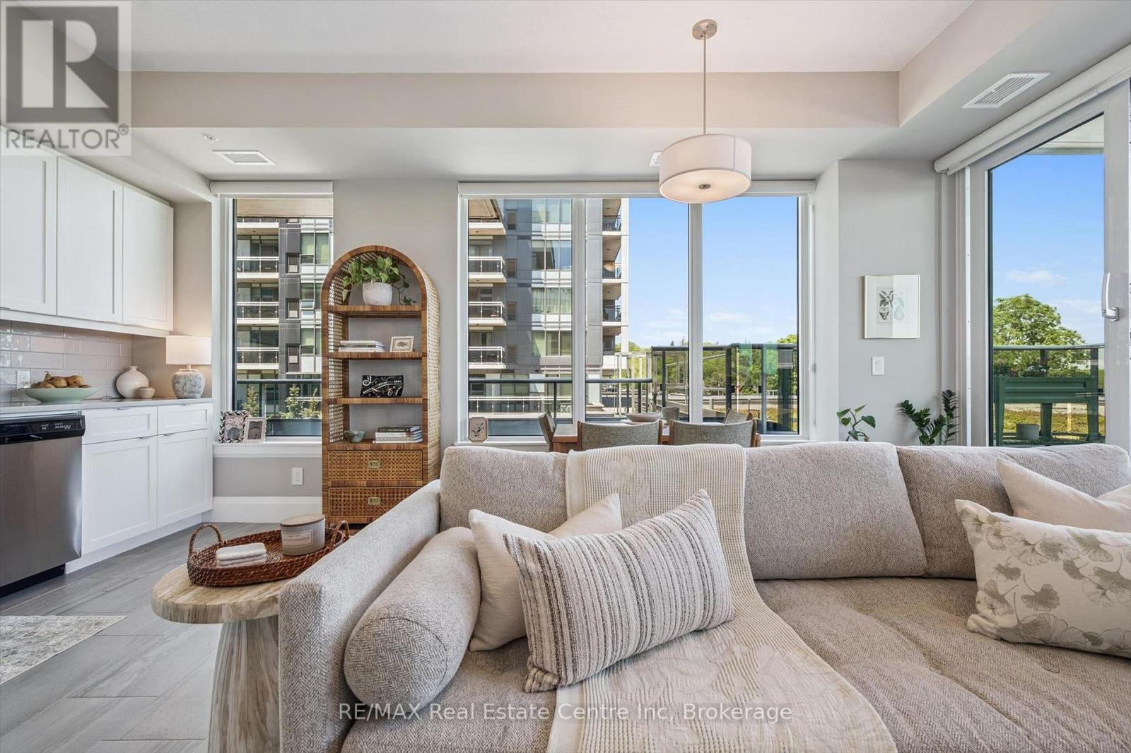 #402 73 ARTHUR STREET S - 10