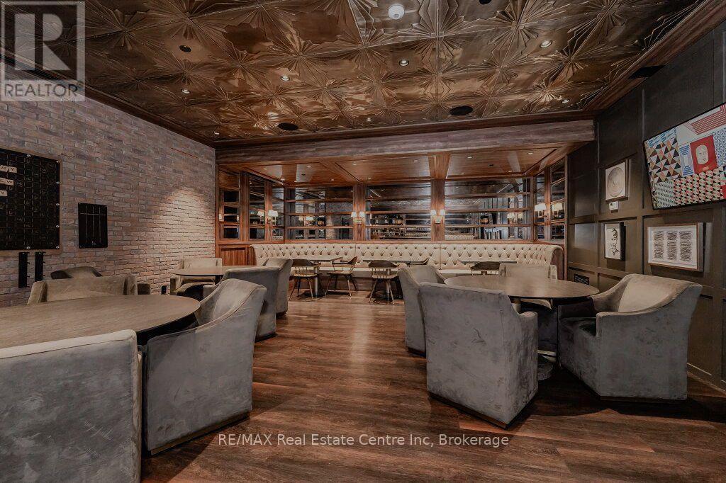 #402 73 ARTHUR STREET S - 36