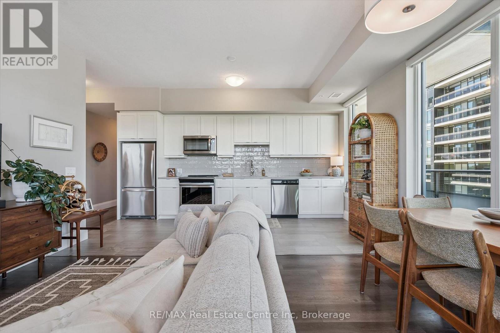 #402 73 ARTHUR STREET S - 7