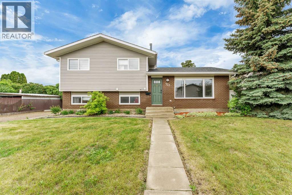 123 Rossland Road SE - 1