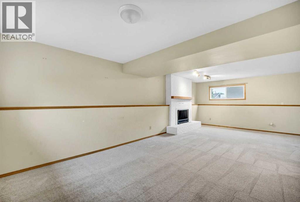123 Rossland Road SE - 27