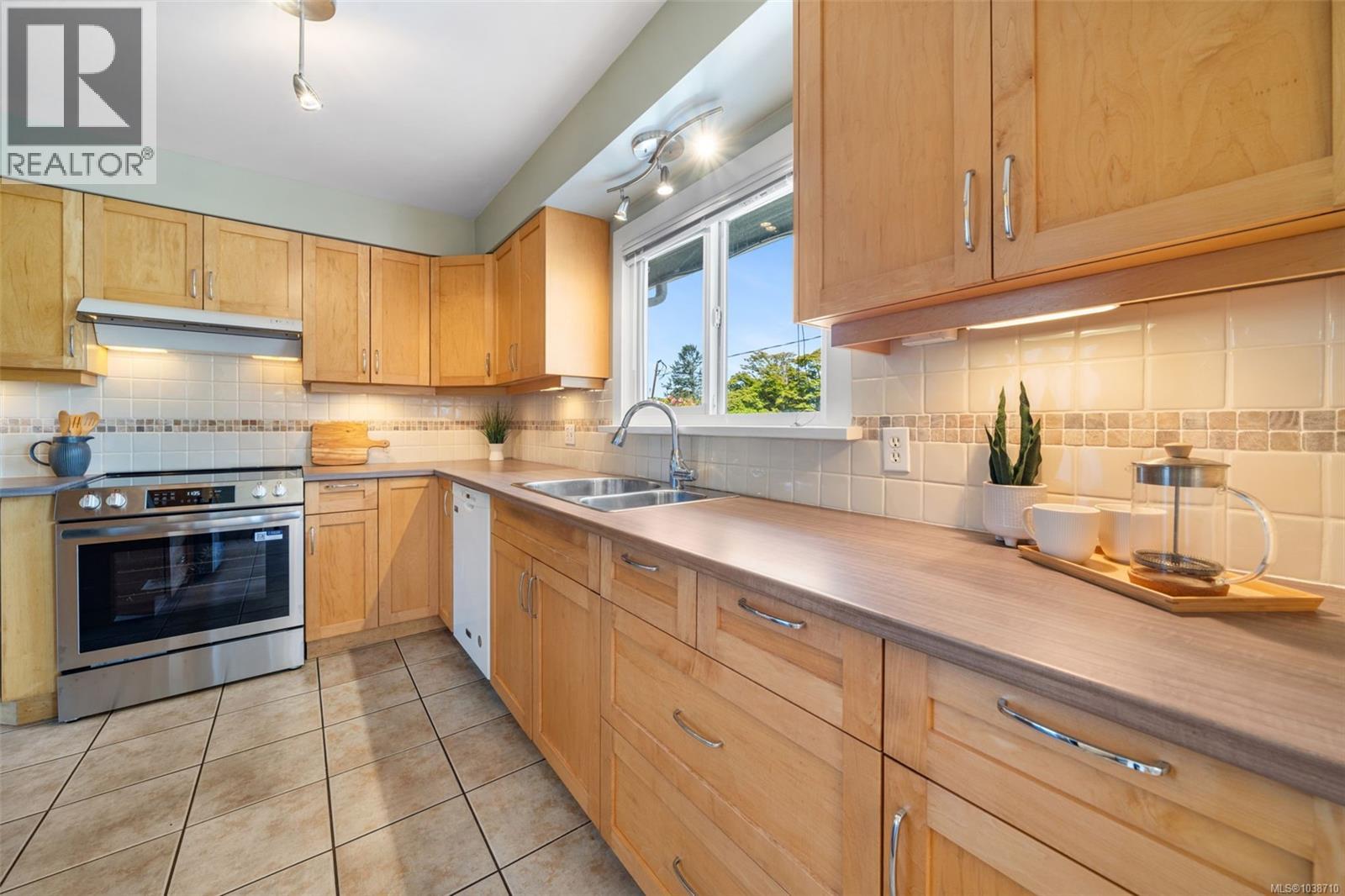  1750 North Dairy Road, Saanich