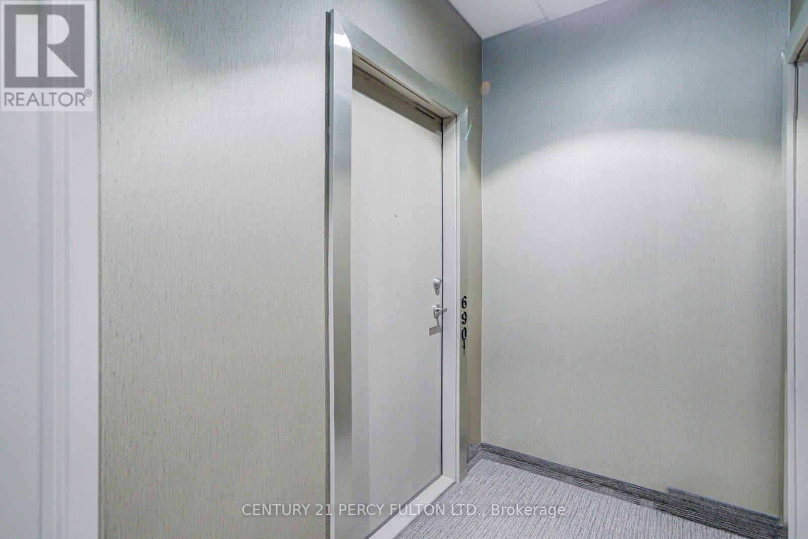 #6901 100 HARBOUR STREET - 31