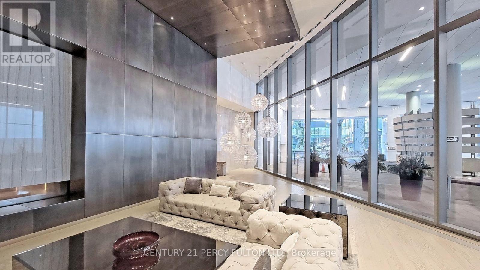 #6901 100 HARBOUR STREET - 37