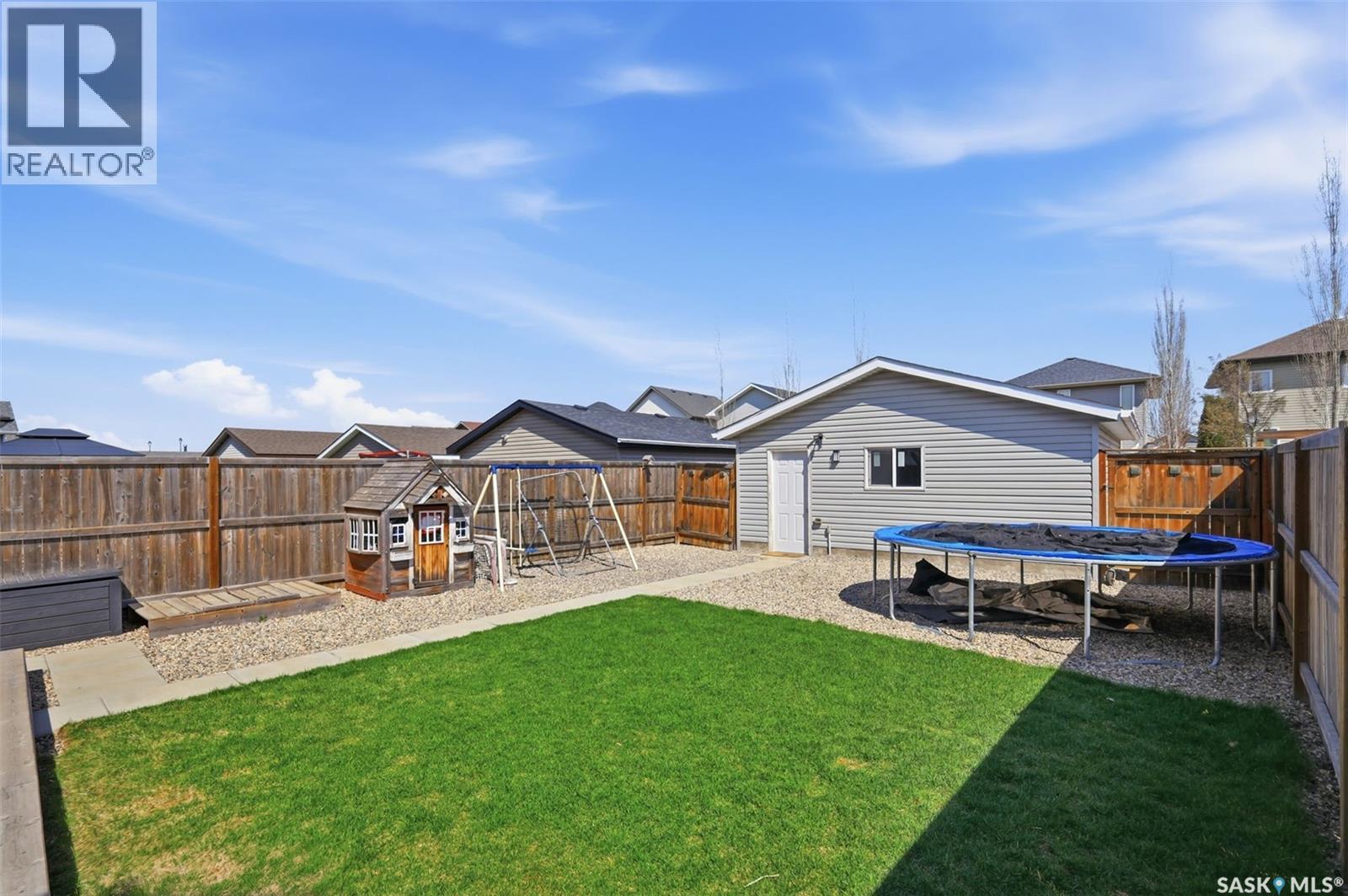 646 Hampton CIRCLE - 37