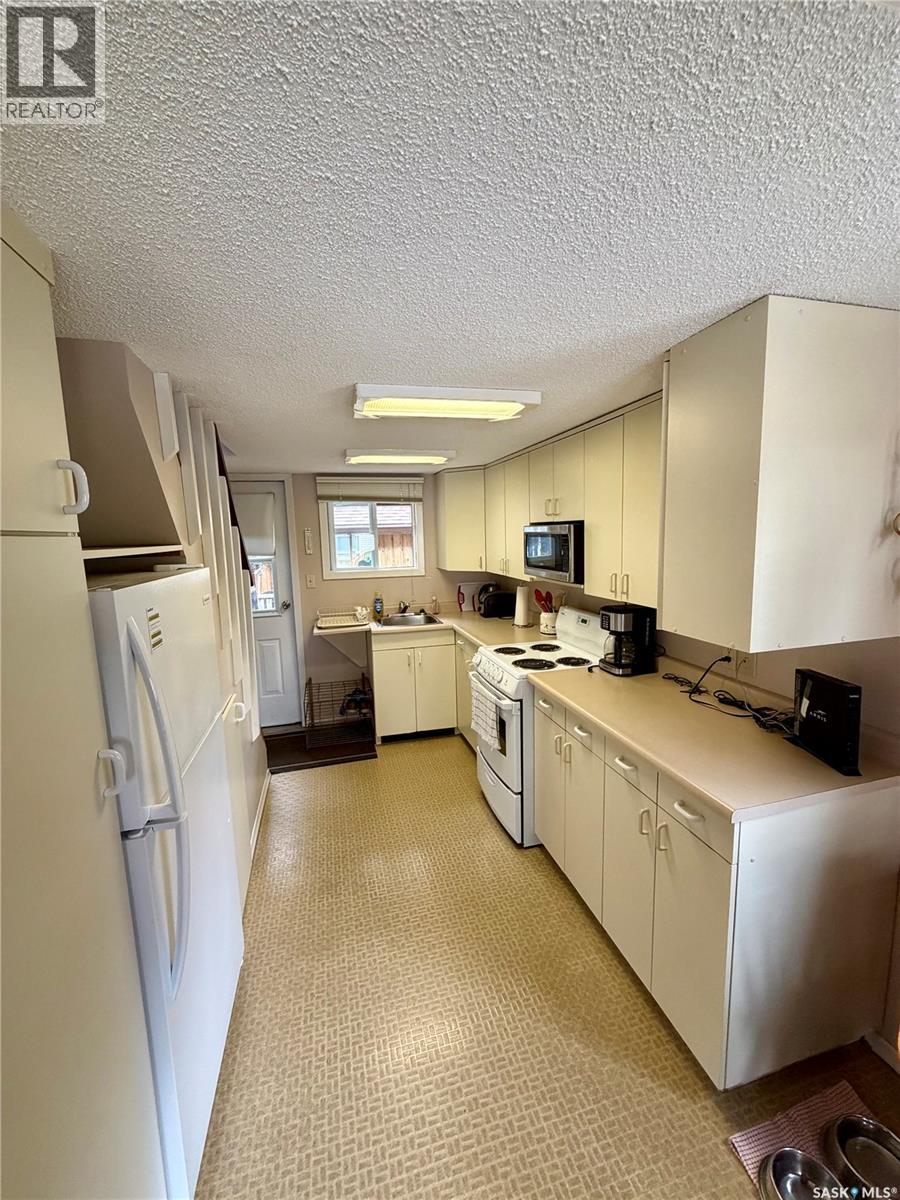1515 Finch - 5
