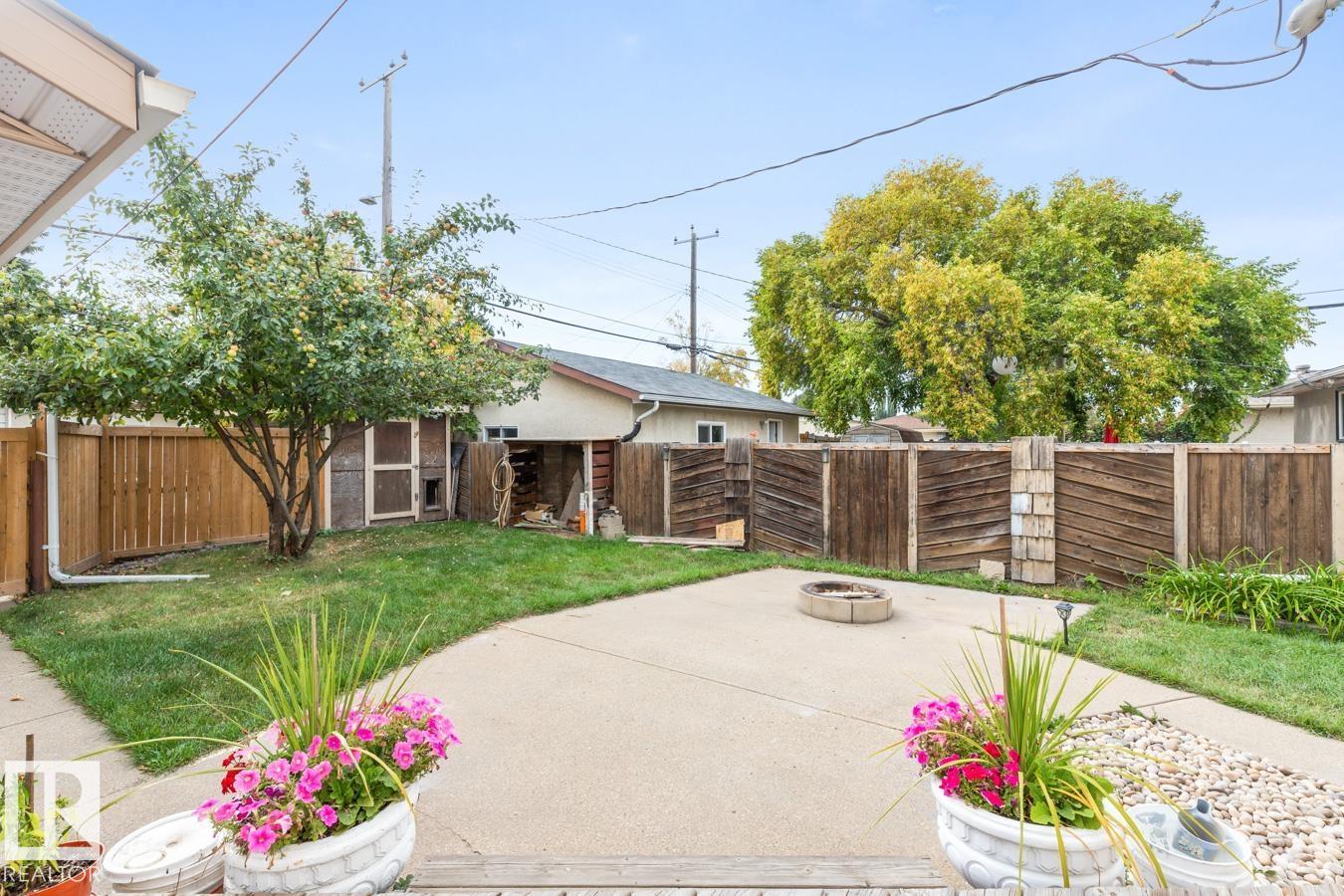 6303 89 AV NW - 38