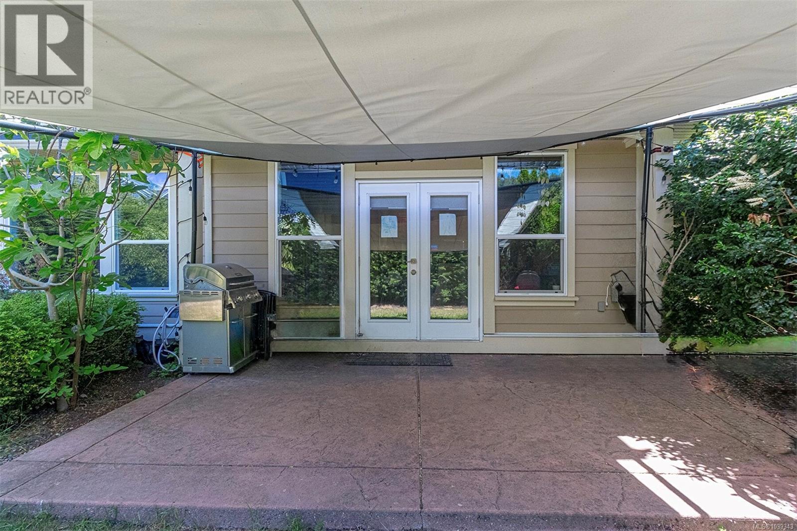  971 Gade Road, Langford