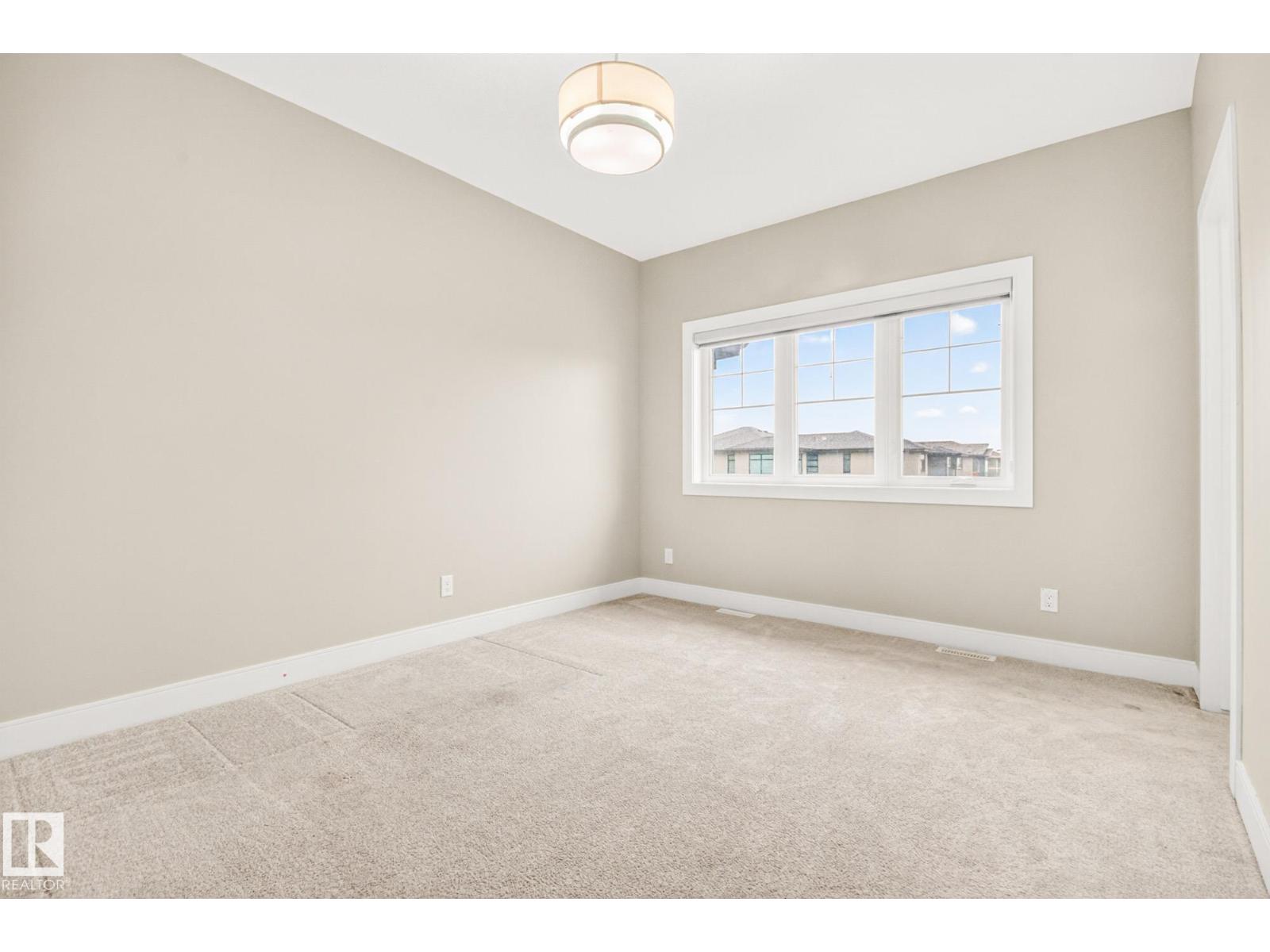 5803 32 ST NE - 29