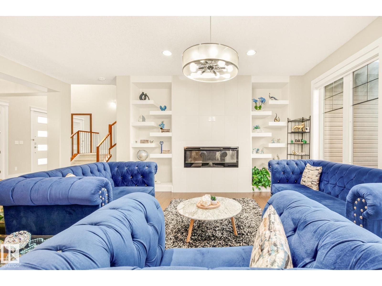 5803 32 ST NE - 5