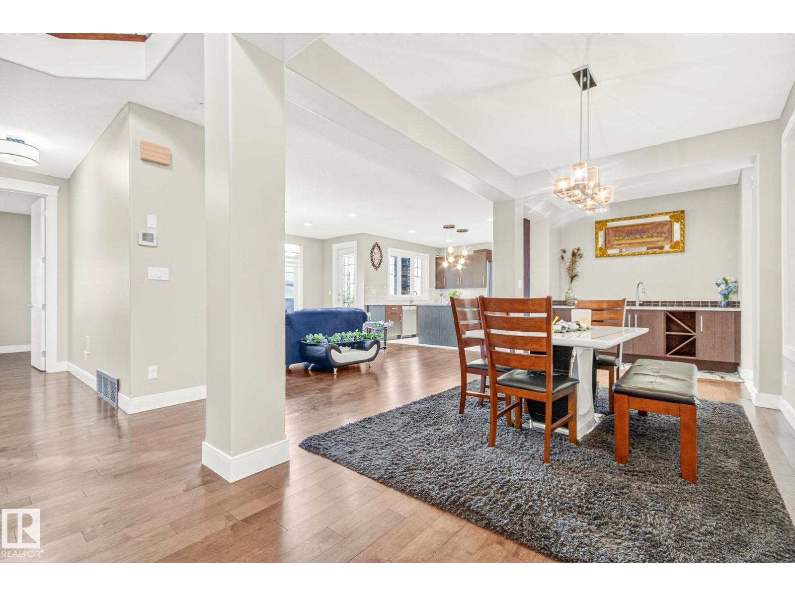 5803 32 ST NE - 2