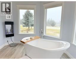 5179 Riverview Road, Fairmont Hot Springs, BC V0B1L1 Photo 35