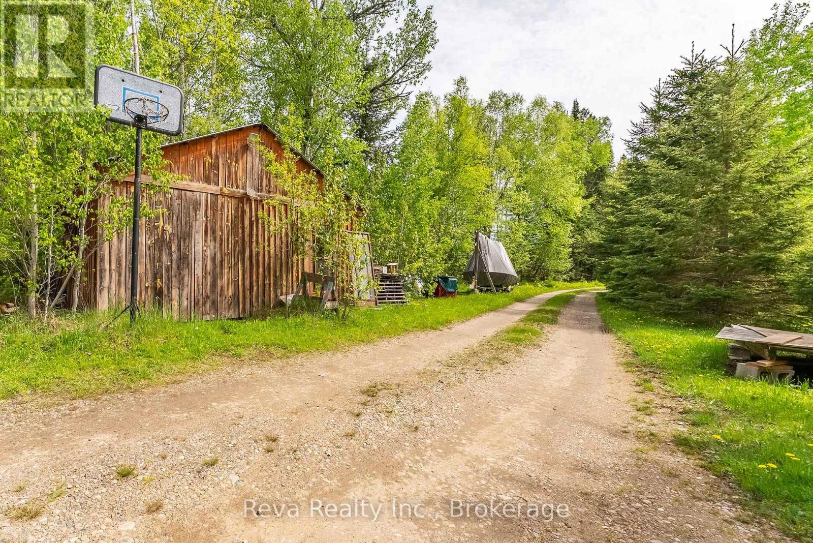 1535 NORTH BAPTISTE LAKE ROAD - 38