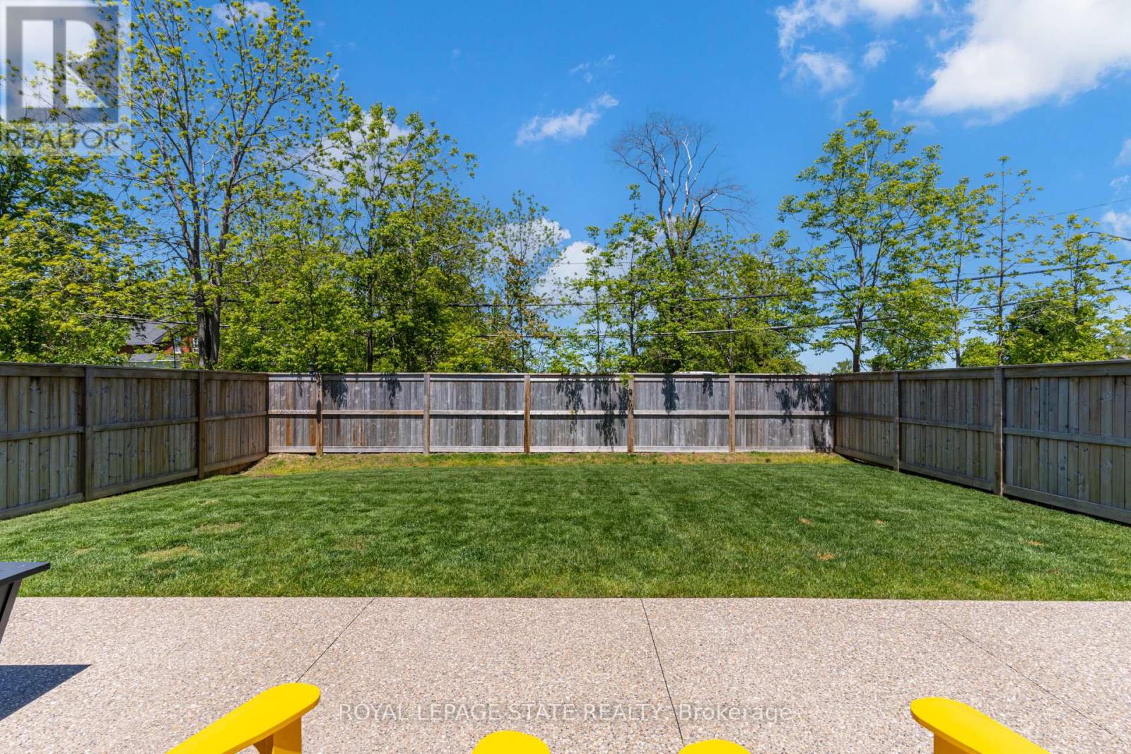39 BEACHWALK CRESCENT - 32