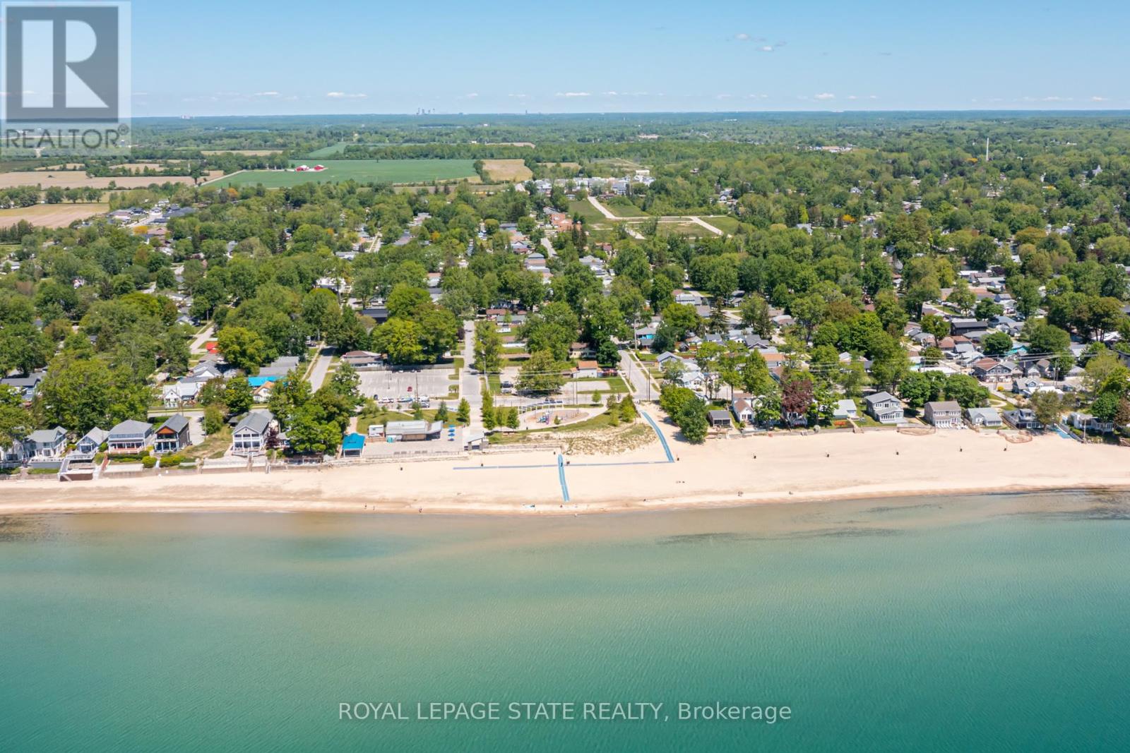39 BEACHWALK CRESCENT - 36