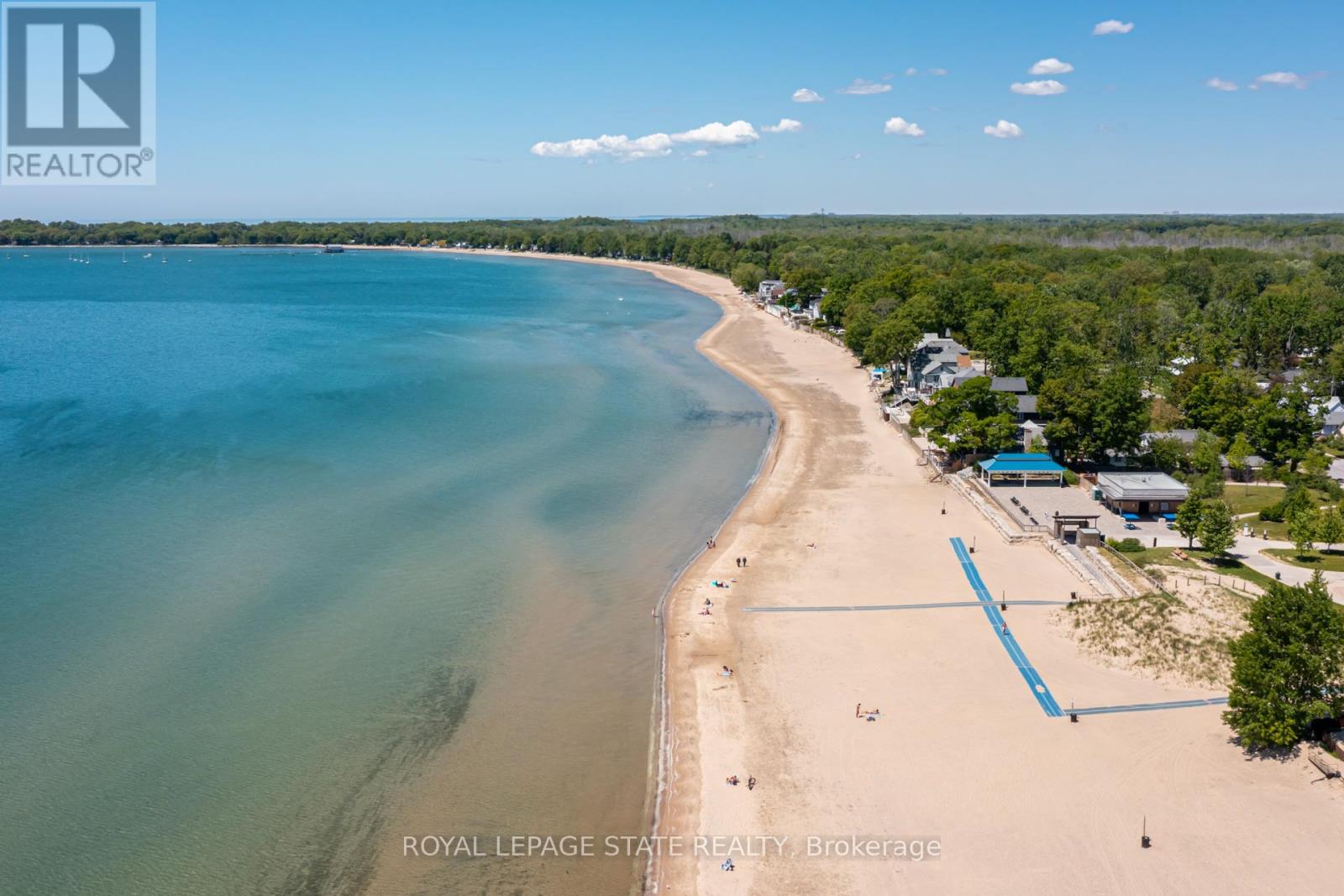39 BEACHWALK CRESCENT - 39