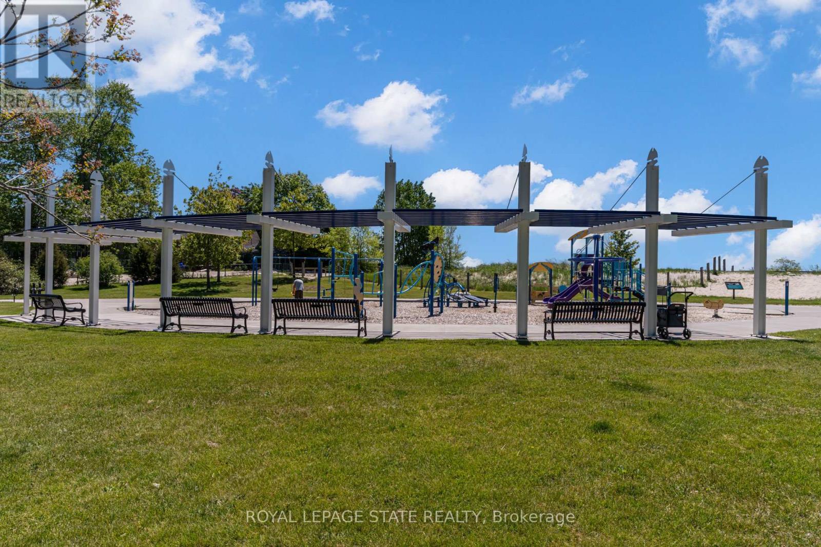 39 BEACHWALK CRESCENT - 42