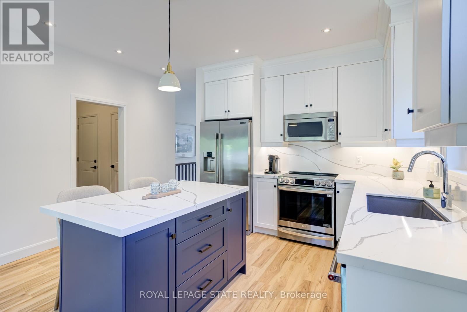 39 BEACHWALK CRESCENT - 7