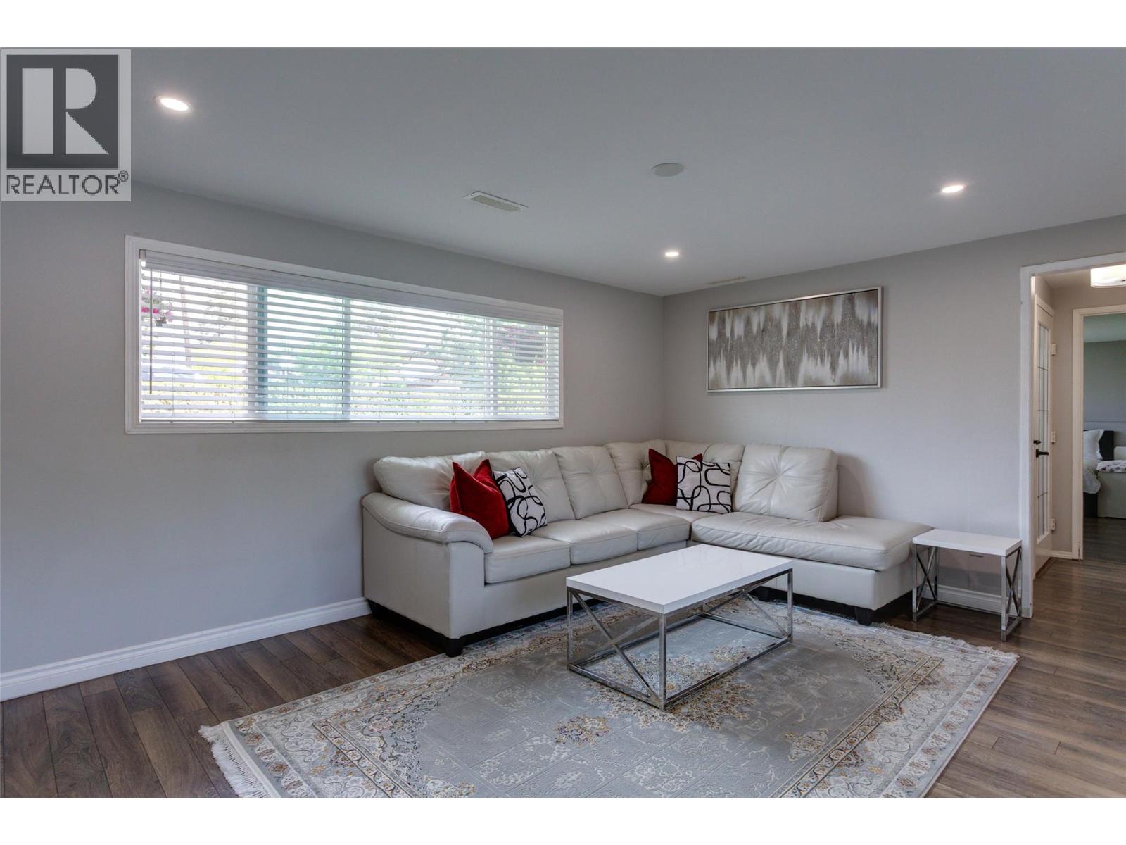 610 Ziprick Road - 40